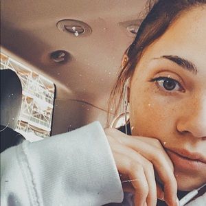 Meet your Posher, Reese